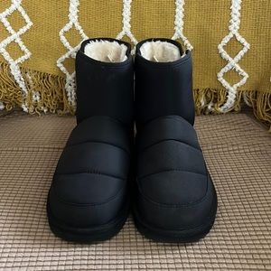 SNOW BOOTS WITH FUR LINING